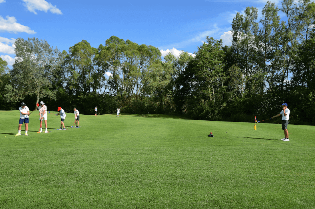 Trainingscamps im Golf für Kinder und Jugendliche von Sam Uebele im GC Schwäbisch-Hall garantieren Spiel, Spaß und Abenteuer